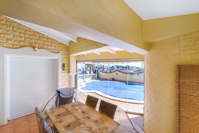 Chalet de 5 habitaciones en Canuta, Calpe / Calp en venta con piscina garaje - 795.000 € (Ref: 10079321)