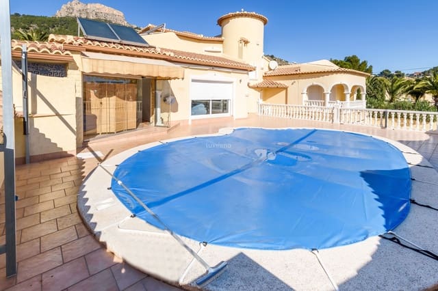 Chalet de 5 habitaciones en Canuta, Calpe / Calp en venta con piscina garaje - 795.000 € (Ref: 10079321)
