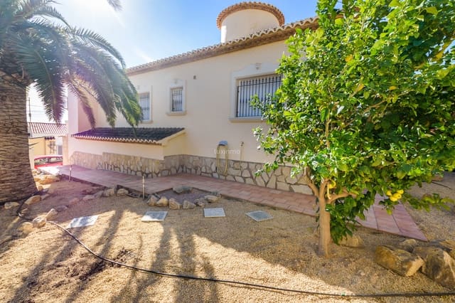 Chalet de 5 habitaciones en Canuta, Calpe / Calp en venta con piscina garaje - 795.000 € (Ref: 10079321)