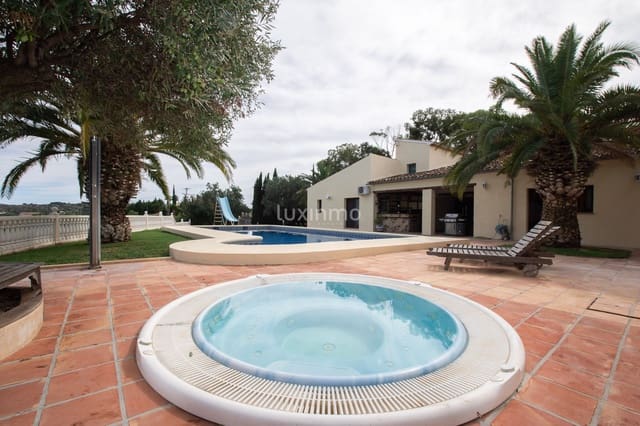 4 Zimmer Villa zu verkaufen in Benissa mit Pool Garage - 995.000 € (Ref: 10079322)