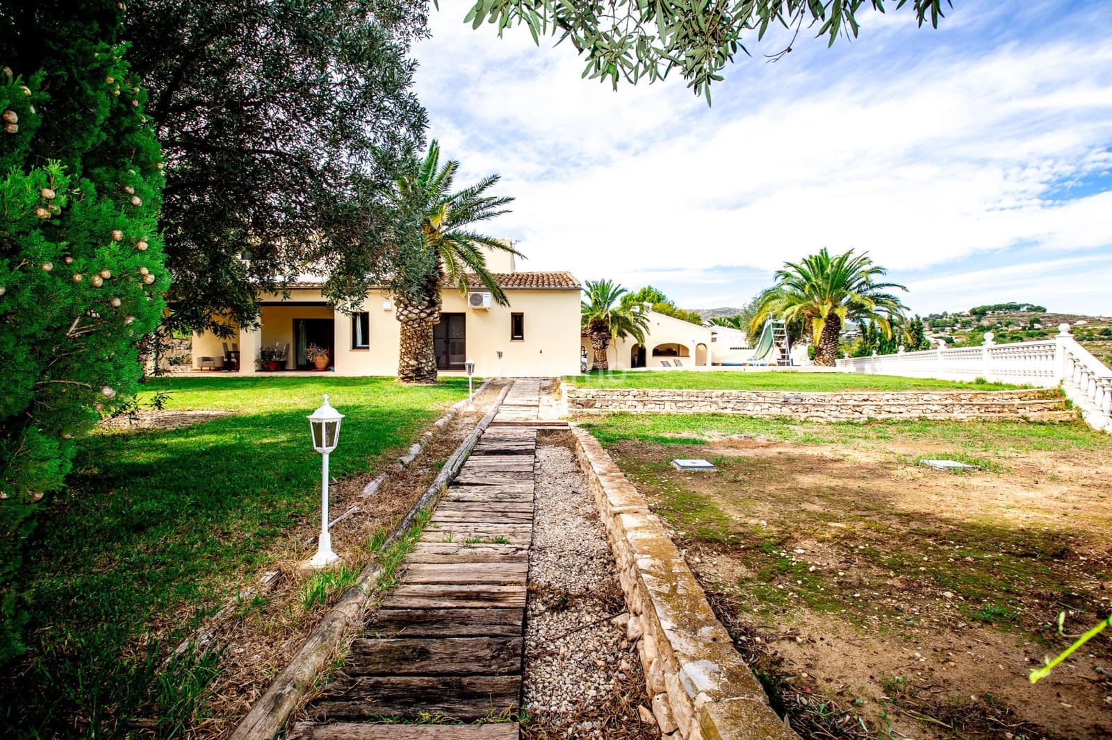 4 Zimmer Villa zu verkaufen in Benissa mit Pool Garage - 995.000 € (Ref: 10079322)