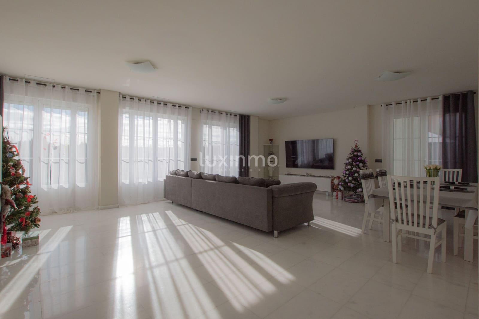 4 sypialnia Willa na sprzedaż w Finestrat z basenem garażem - 820 000 € (Ref: 10079325)