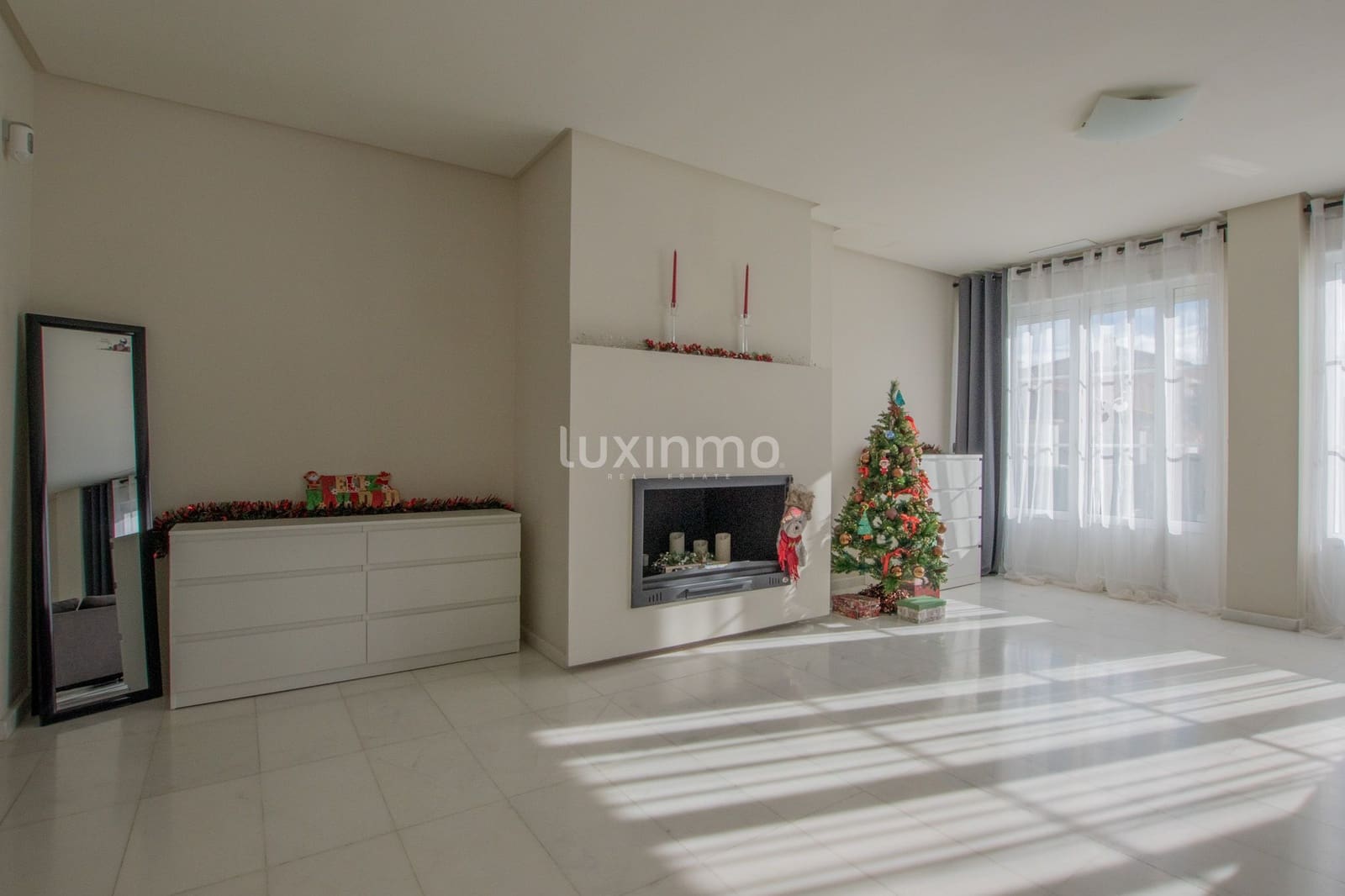 4 sypialnia Willa na sprzedaż w Finestrat z basenem garażem - 820 000 € (Ref: 10079325)