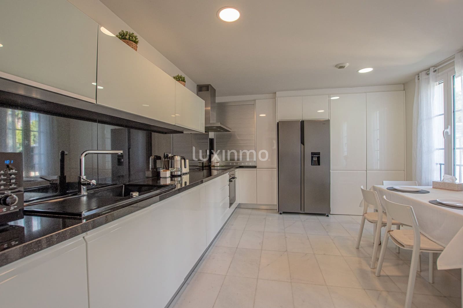 4 sypialnia Willa na sprzedaż w Finestrat z basenem garażem - 820 000 € (Ref: 10079325)