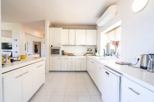6 soverom Villa til salgs i Oltamar - Cucarres, Calpe / Calp med garasje - € 795 000 (Ref: 10079342)