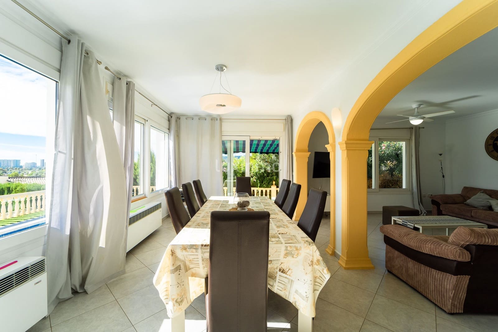 3 makuuhuone Huvila myytävänä paikassa Calpe / Calp mukana uima-altaan 
autotalli - 695 000 € (Ref: 10079343)