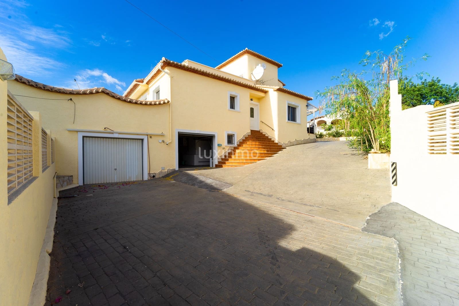 3 makuuhuone Huvila myytävänä paikassa Calpe / Calp mukana uima-altaan 
autotalli - 695 000 € (Ref: 10079343)