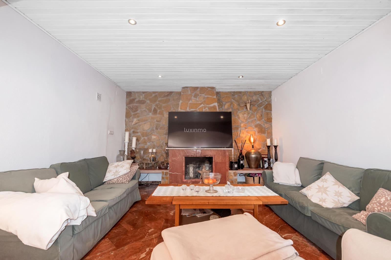 5 bedroom Villa for sale in Barranco Hondo with pool garage - € 750,000 (Ref: 10079347)
