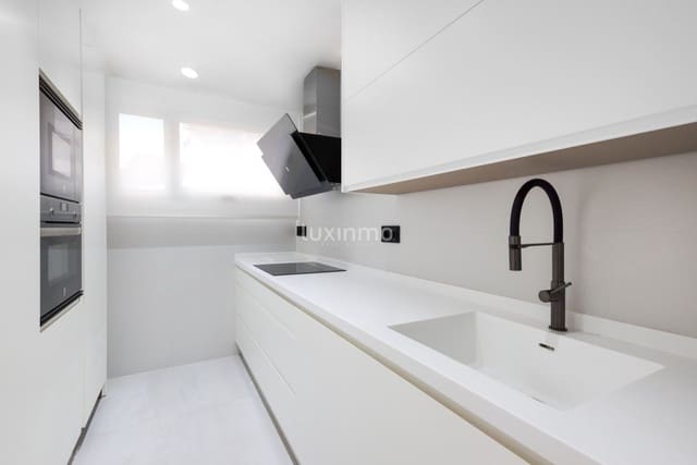 2 Zimmer Apartment zu verkaufen in Calpe / Calp mit Pool Garage - 530.000 € (Ref: 10079350)