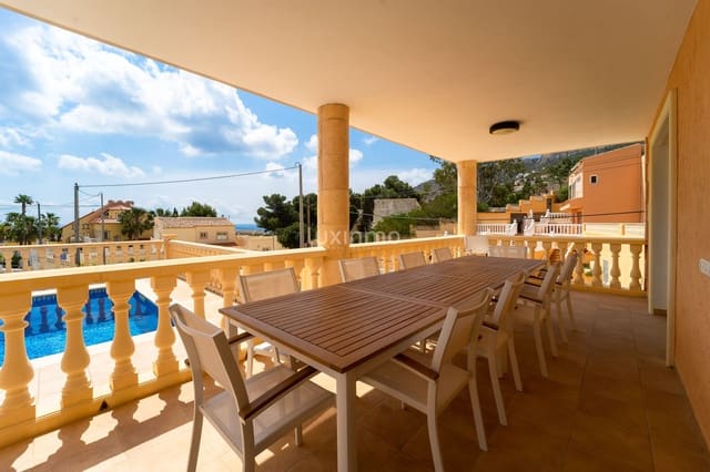 Chalet de 6 habitaciones en Canuta, Calpe / Calp en venta con piscina garaje - 1.000.000 € (Ref: 10079351)