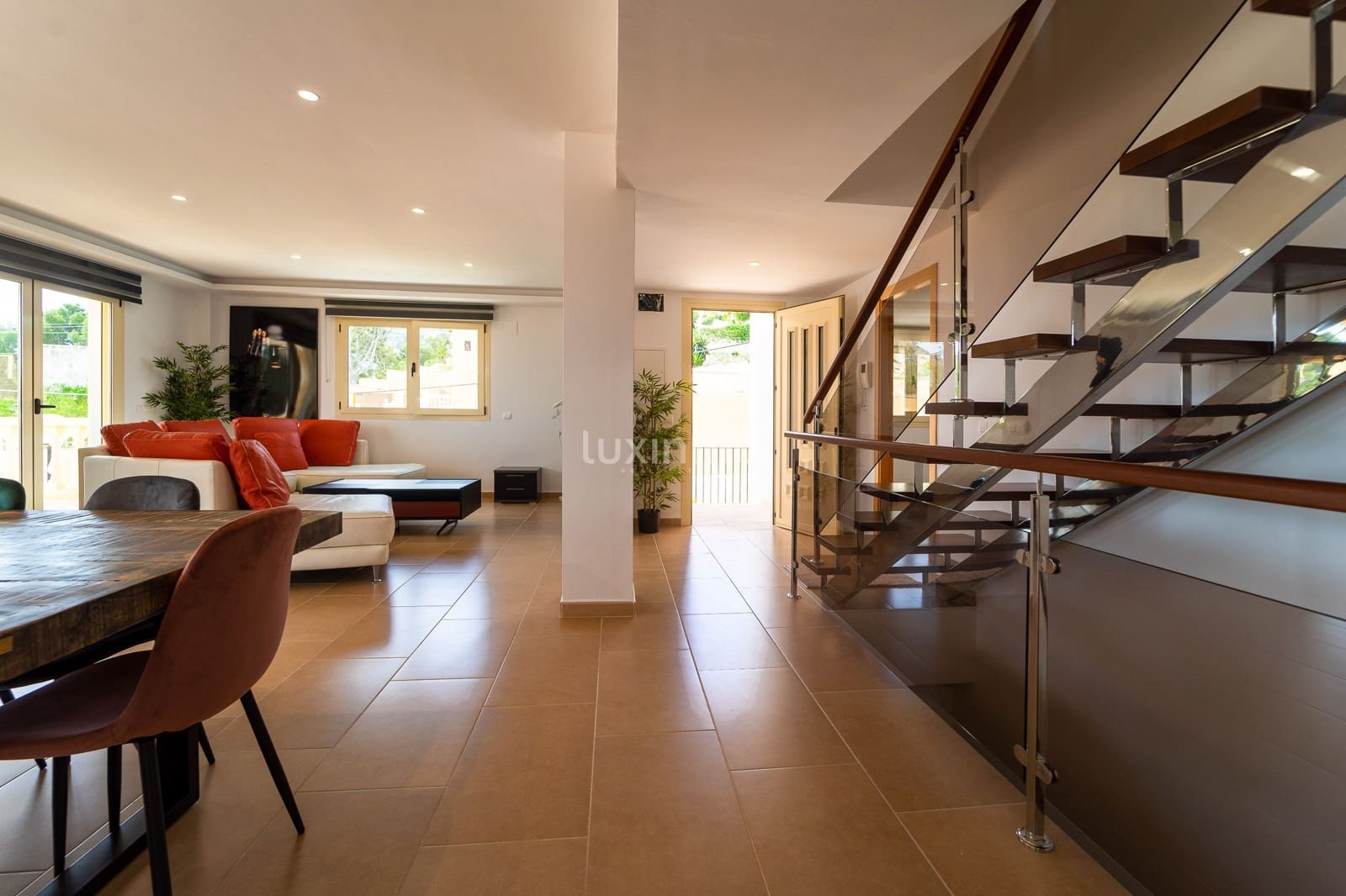 Chalet de 6 habitaciones en Calpe / Calp en venta con piscina garaje - 1.000.000 € (Ref: 10079351)