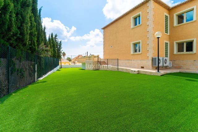Chalet de 6 habitaciones en Canuta, Calpe / Calp en venta con piscina garaje - 1.000.000 € (Ref: 10079351)