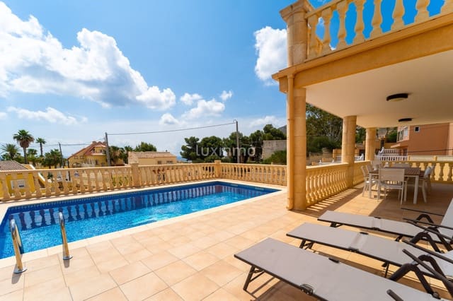 Chalet de 6 habitaciones en Canuta, Calpe / Calp en venta con piscina garaje - 1.000.000 € (Ref: 10079351)