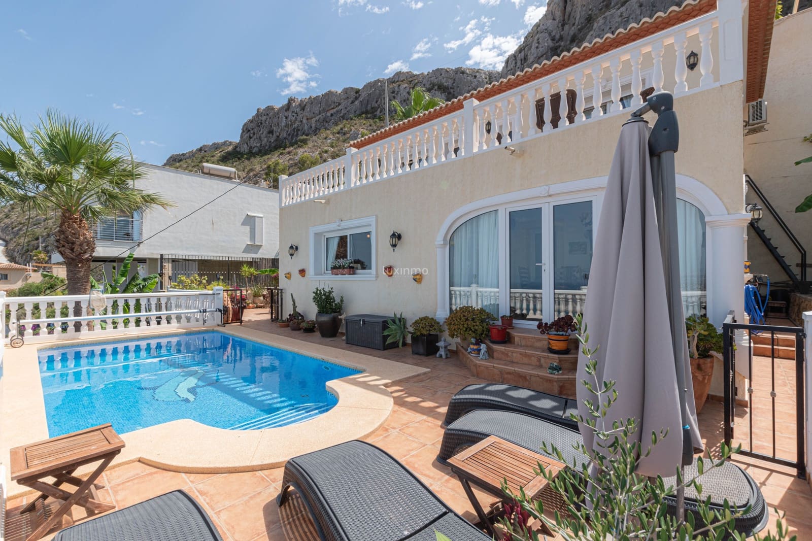 3 soveværelse Villa til salg i Calpe / Calp med swimmingpool garage - € 699.000 (Ref: 10079356)