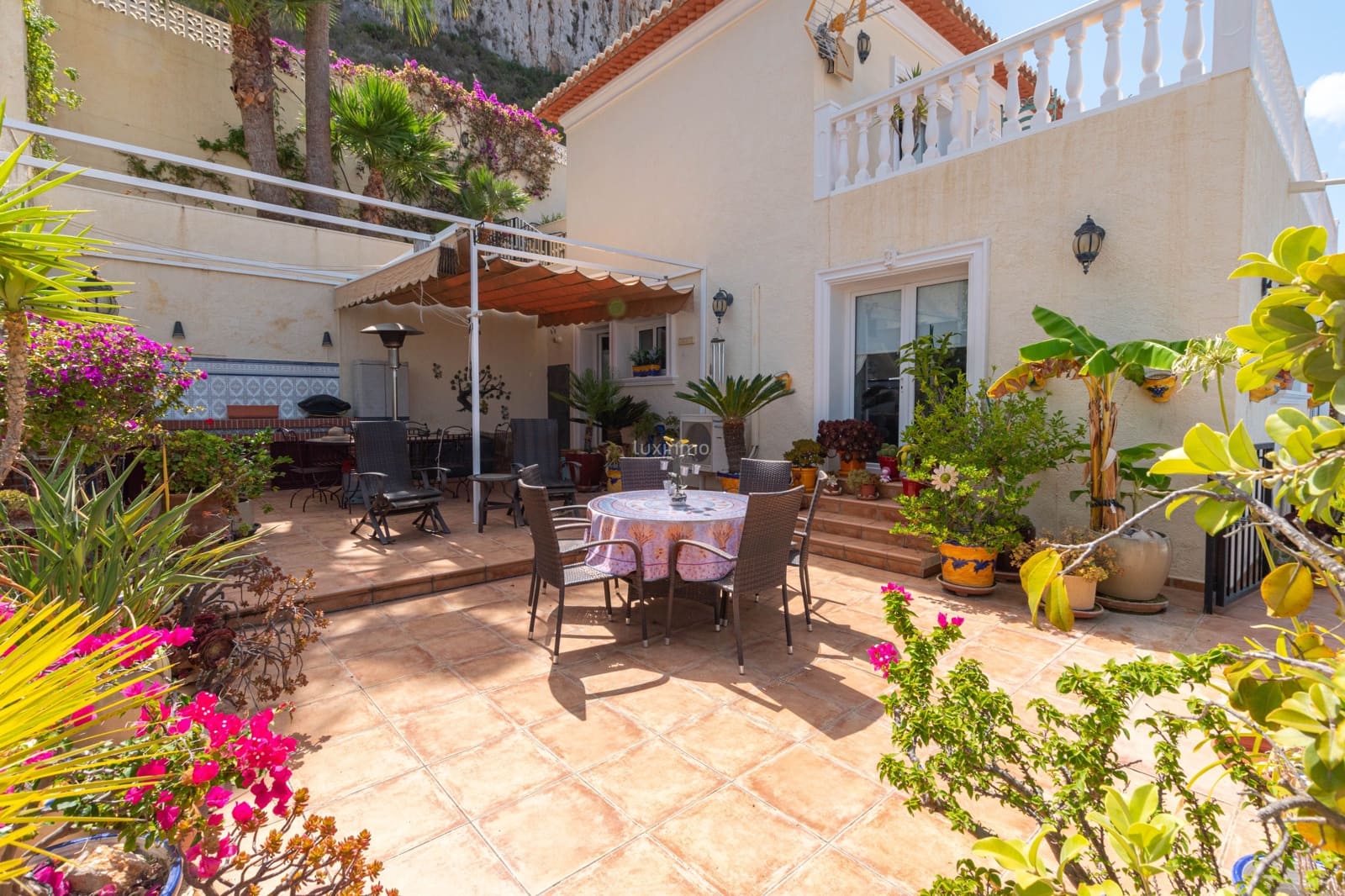 3 soveværelse Villa til salg i Calpe / Calp med swimmingpool garage - € 699.000 (Ref: 10079356)