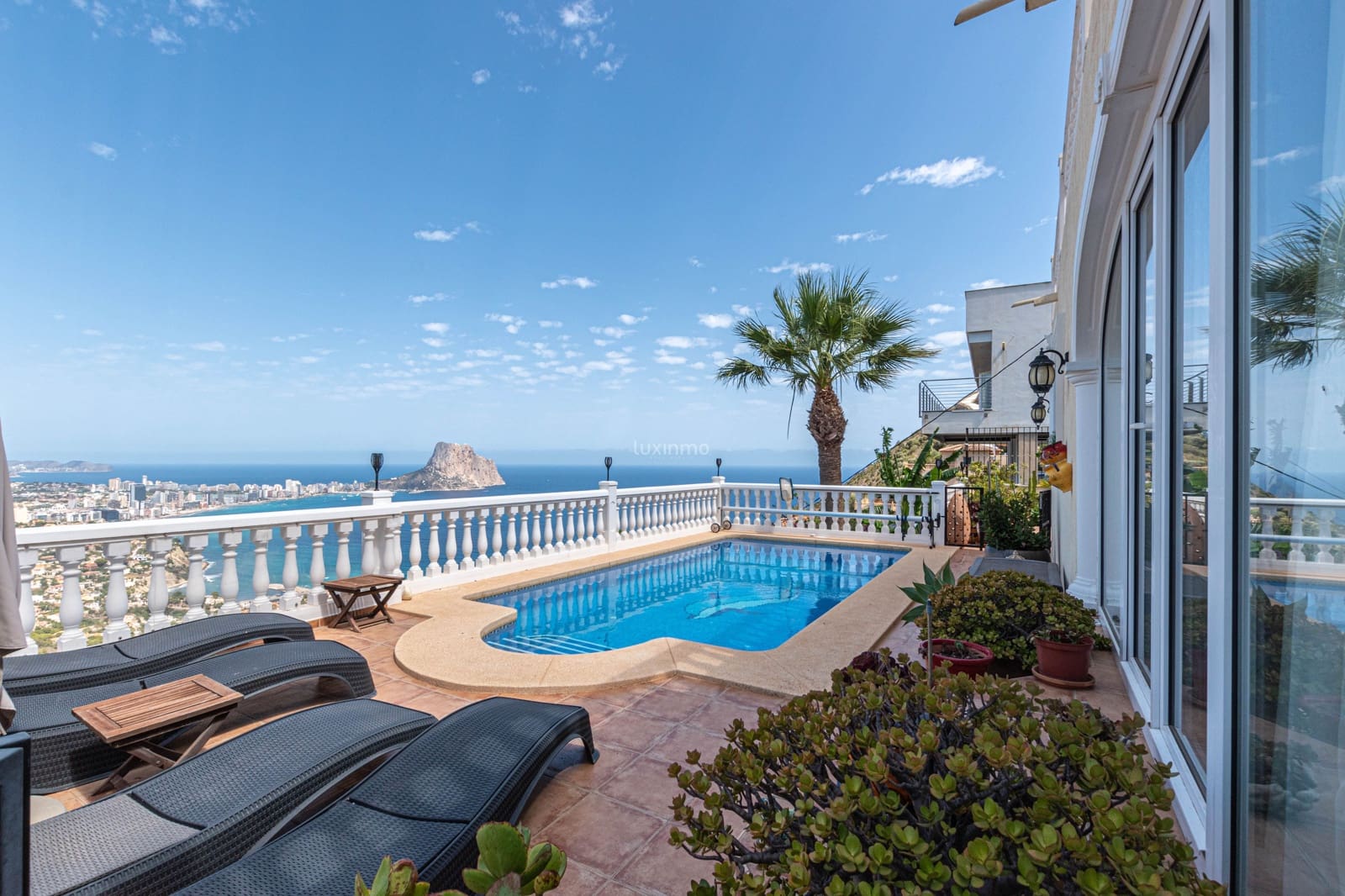 3 soveværelse Villa til salg i Calpe / Calp med swimmingpool garage - € 699.000 (Ref: 10079356)