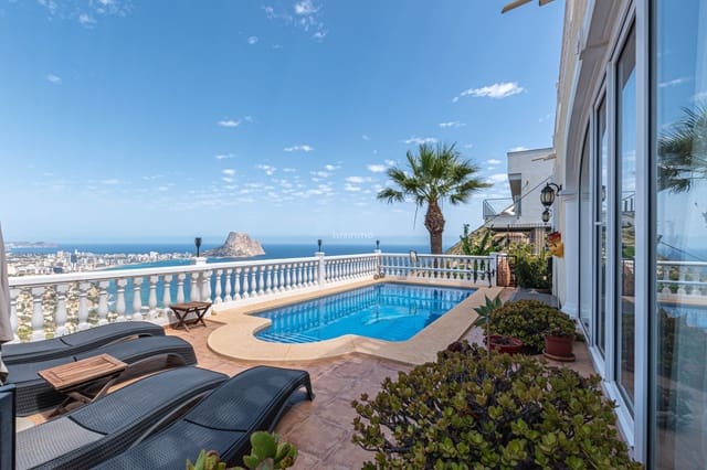 Chalet de 3 habitaciones en Maryvilla, Calpe / Calp en venta con piscina garaje - 699.000 € (Ref: 10079356)