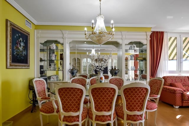 4 sypialnia Mieszkanie na sprzedaż w Playa Poniente, Benidorm z basenem garażem - 680 000 € (Ref: 10079358)