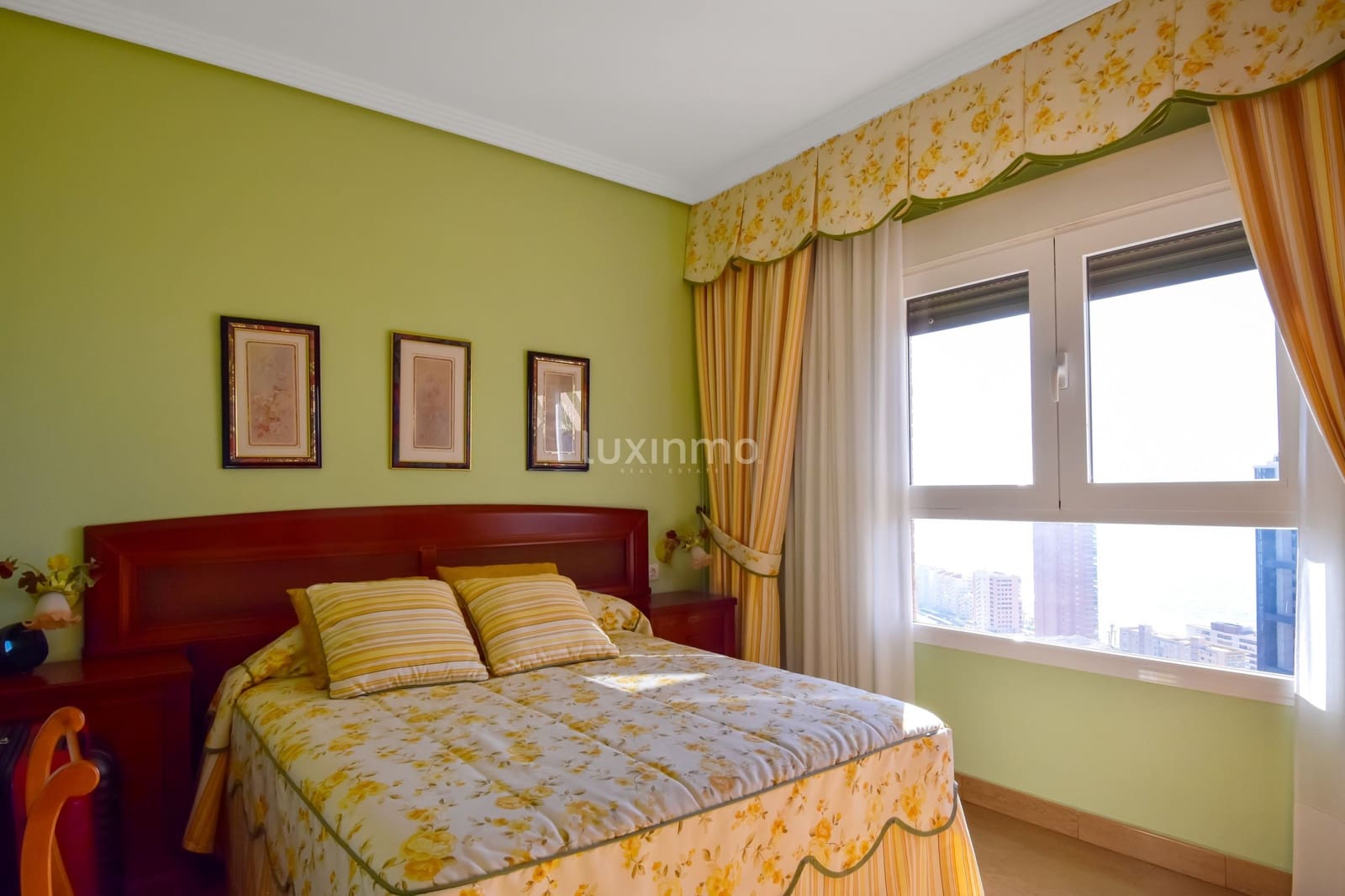 4 sypialnia Mieszkanie na sprzedaż w Benidorm z basenem garażem - 680 000 € (Ref: 10079358)