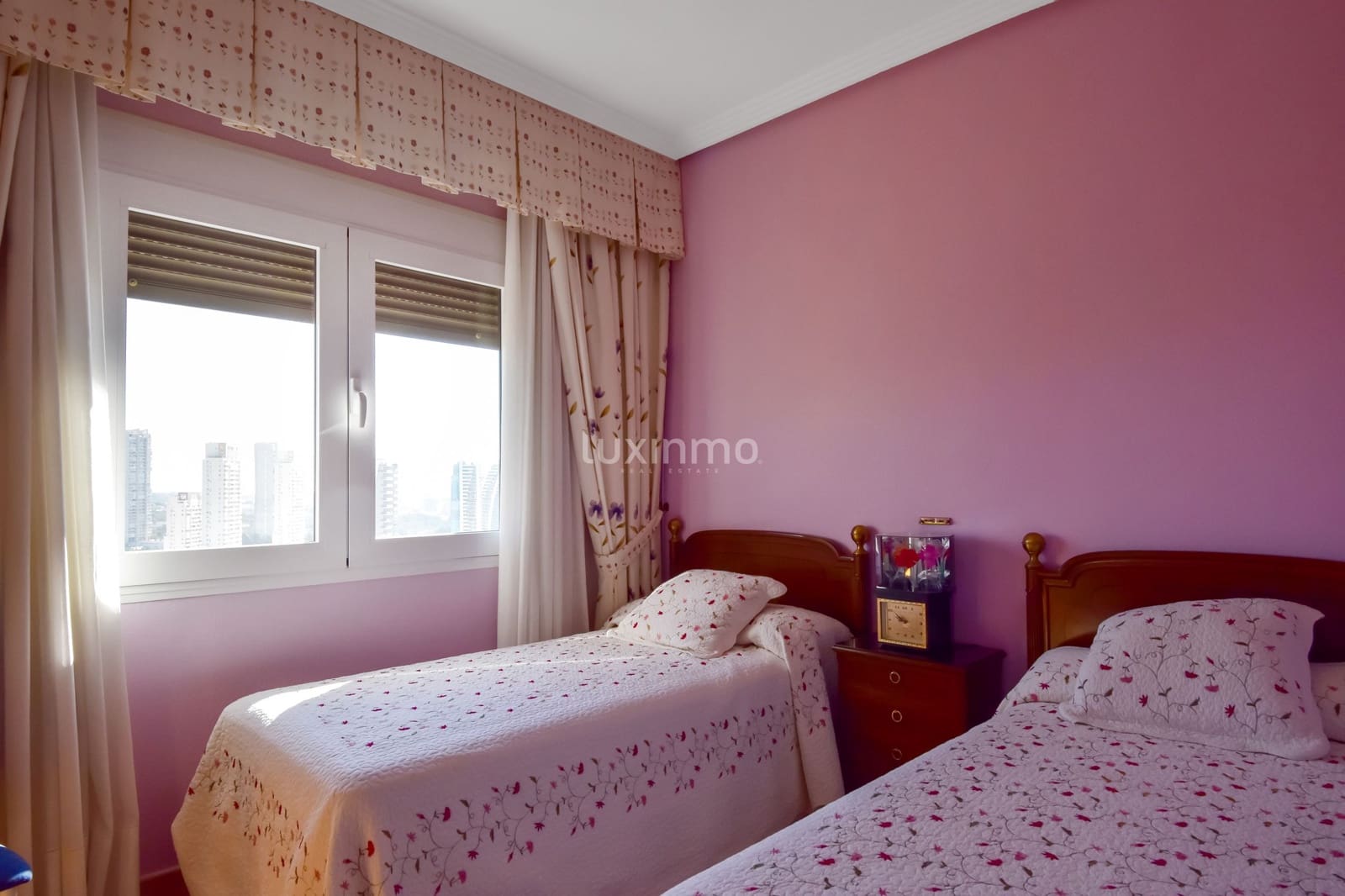 4 sypialnia Mieszkanie na sprzedaż w Benidorm z basenem garażem - 680 000 € (Ref: 10079358)