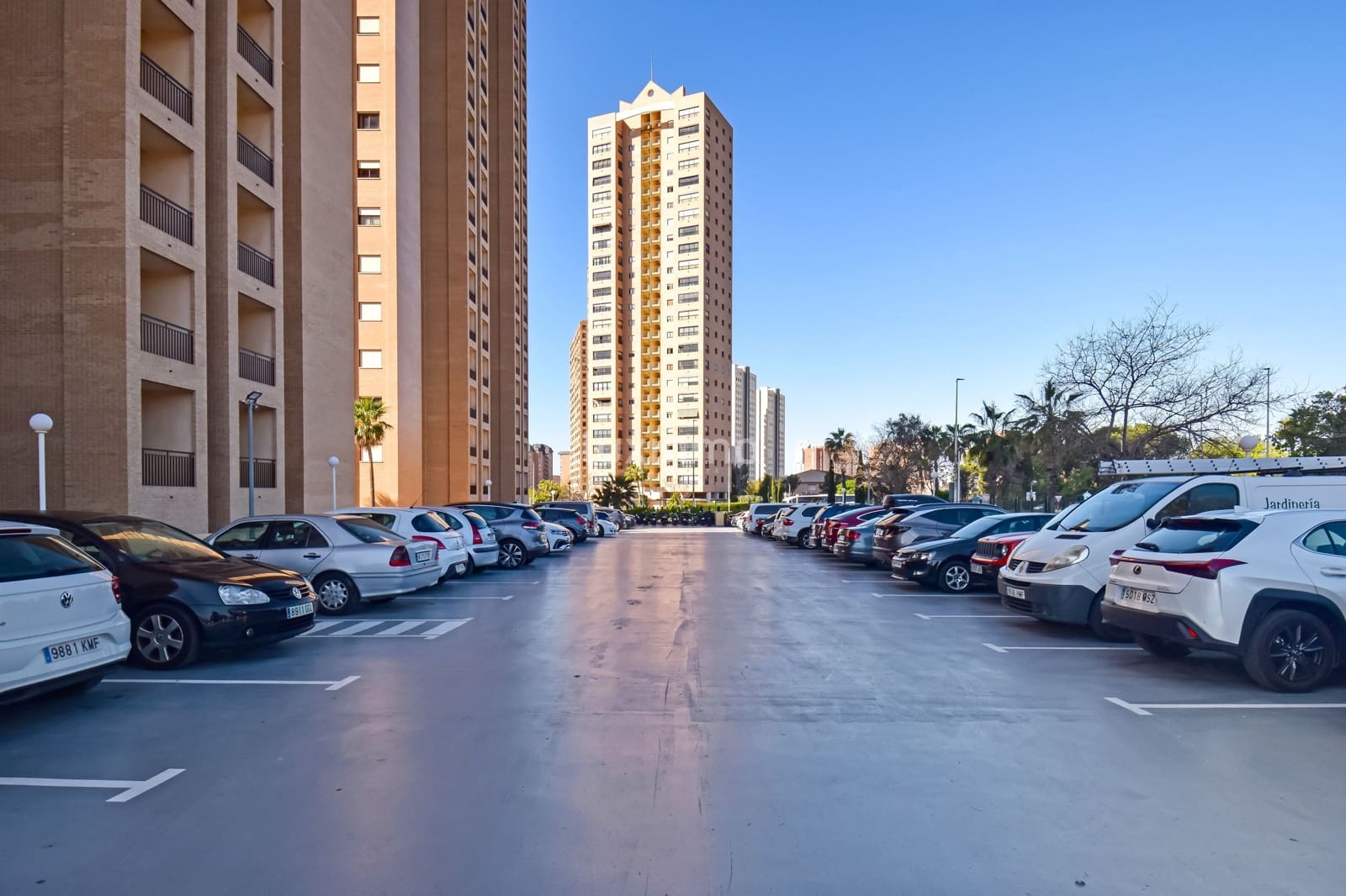4 sypialnia Mieszkanie na sprzedaż w Benidorm z basenem garażem - 680 000 € (Ref: 10079358)