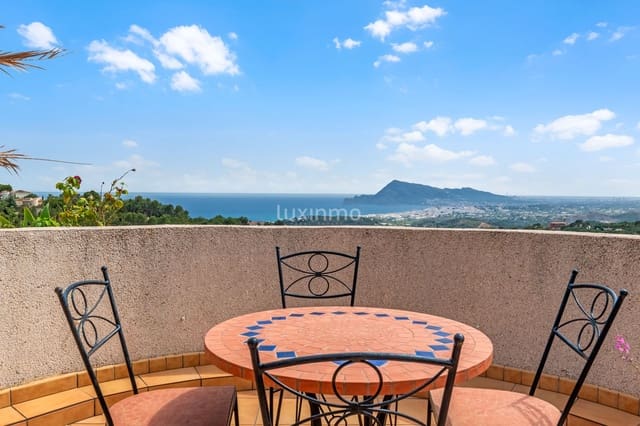 Ático de 2 habitaciones en Altea en venta con piscina garaje - 530.000 € (Ref: 10079361)