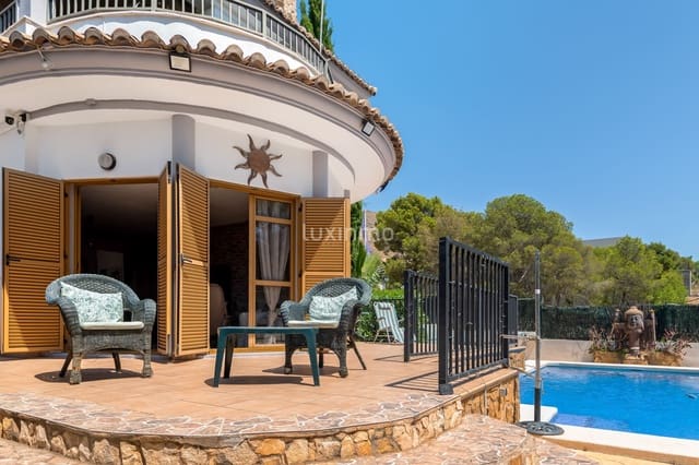 Chalet de 3 habitaciones en Finestrat en venta con piscina garaje - 715.000 € (Ref: 10079364)