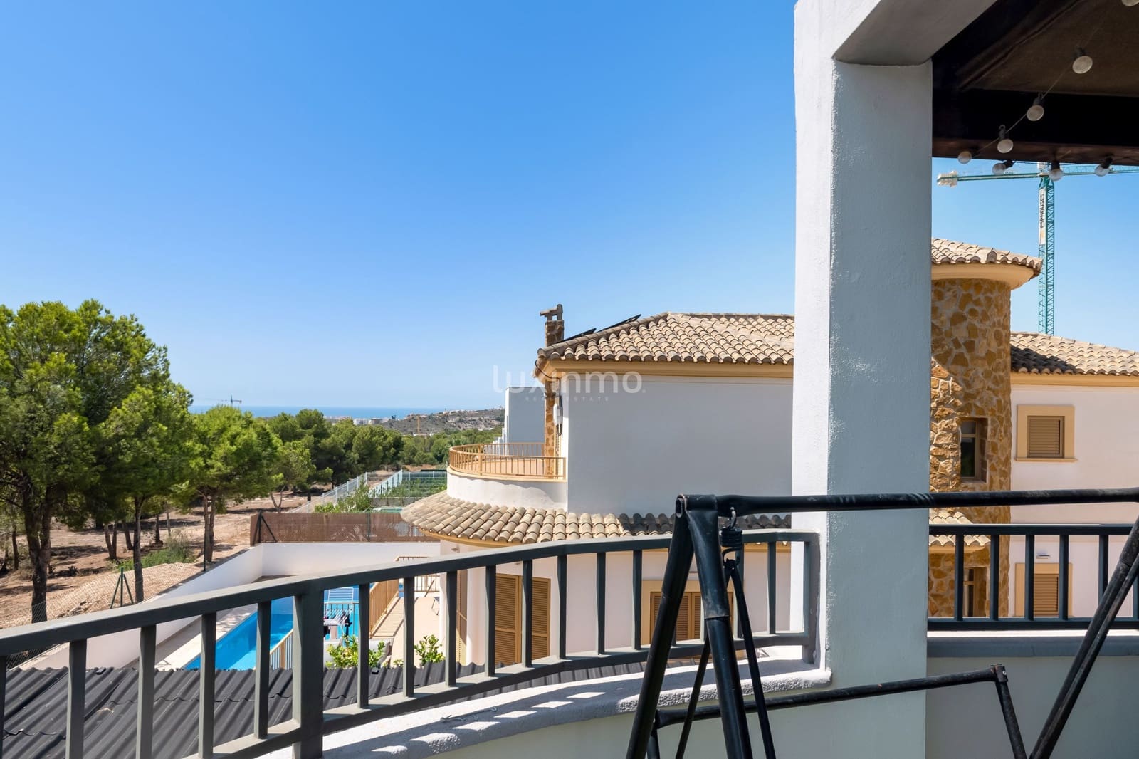 Chalet de 3 habitaciones en Finestrat en venta con piscina garaje - 715.000 € (Ref: 10079364)