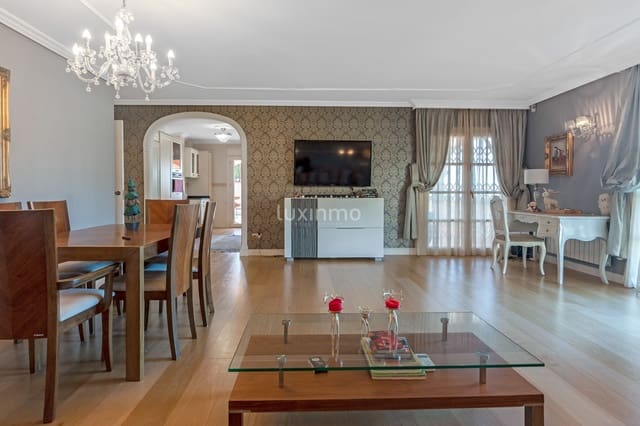 Chalet de 3 habitaciones en Altea en venta con piscina garaje - 791.000 € (Ref: 10079365)