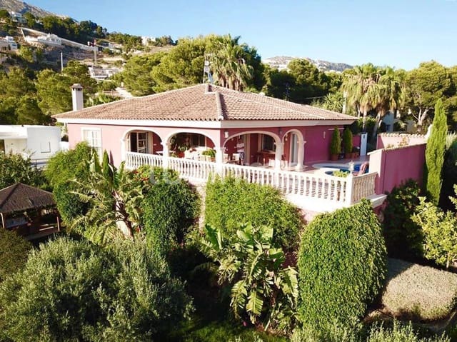Chalet de 3 habitaciones en Altea en venta con piscina garaje - 791.000 € (Ref: 10079365)