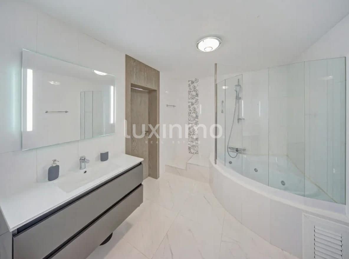 5 slaapkamer Villa te koop in Calpe / Calp met zwembad garage - € 1.650.000 (Ref: 10079366)