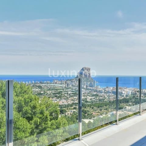 Chalet de 5 habitaciones en Oltamar - Cucarres, Calpe / Calp en venta con piscina garaje - 1.650.000 € (Ref: 10079366)