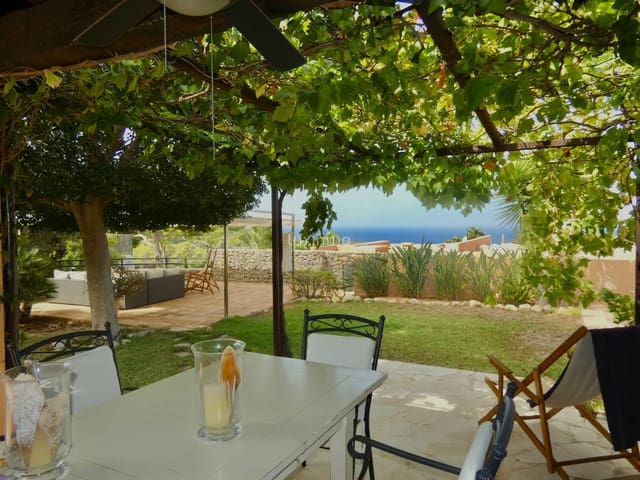 3 chambre Villa/Maison à vendre à Cala Tarida, San Jose / Sant Josep de Sa Talaia avec piscine garage - 1 290 000 € (Ref: 10079367)