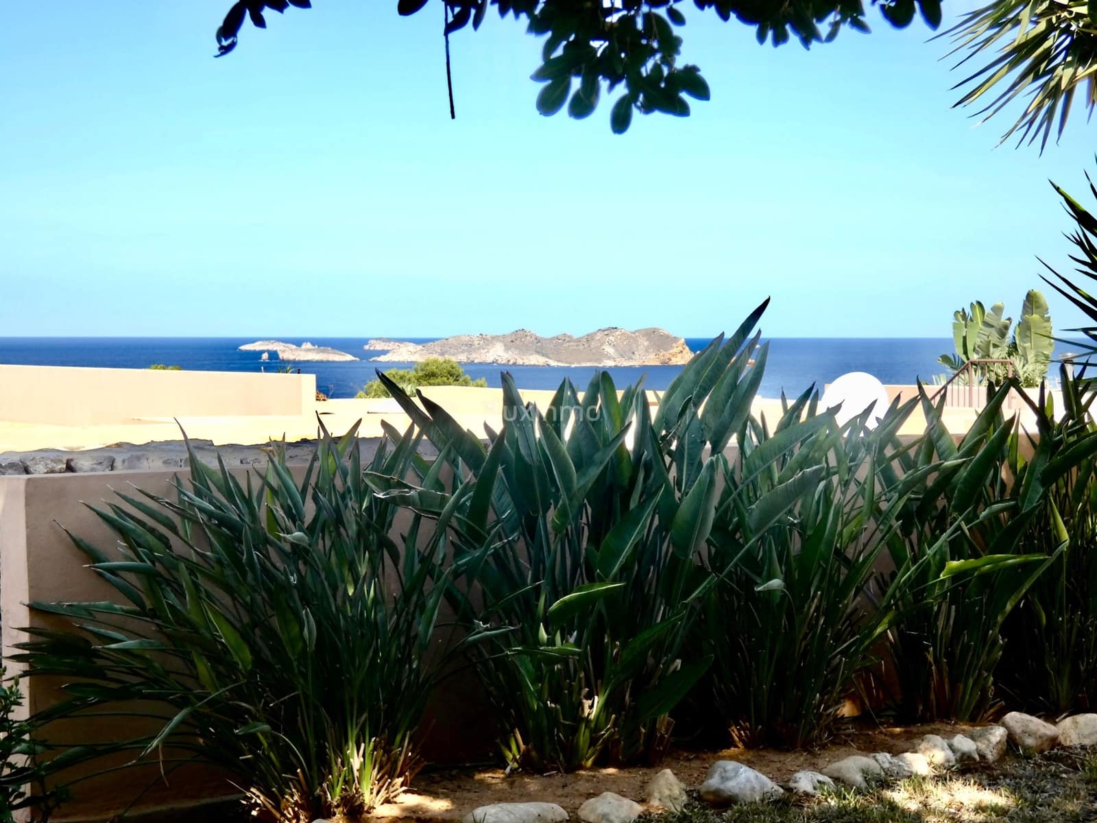 3 chambre Villa/Maison à vendre à Cala Tarida avec piscine garage - 1 290 000 € (Ref: 10079367)