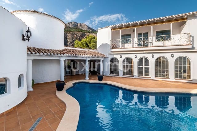 3 soverom Villa til salgs i Altea med svømmebasseng garasje - € 1 200 000 (Ref: 10079373)