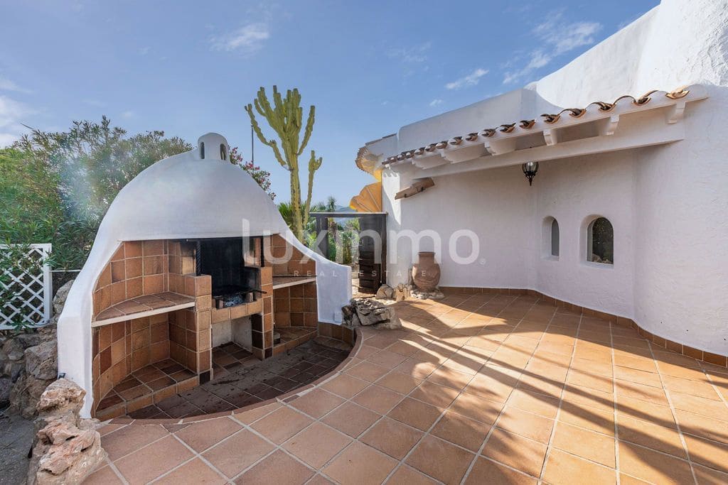 3 soverom Villa til salgs i Altea med svømmebasseng garasje - € 1 200 000 (Ref: 10079373)