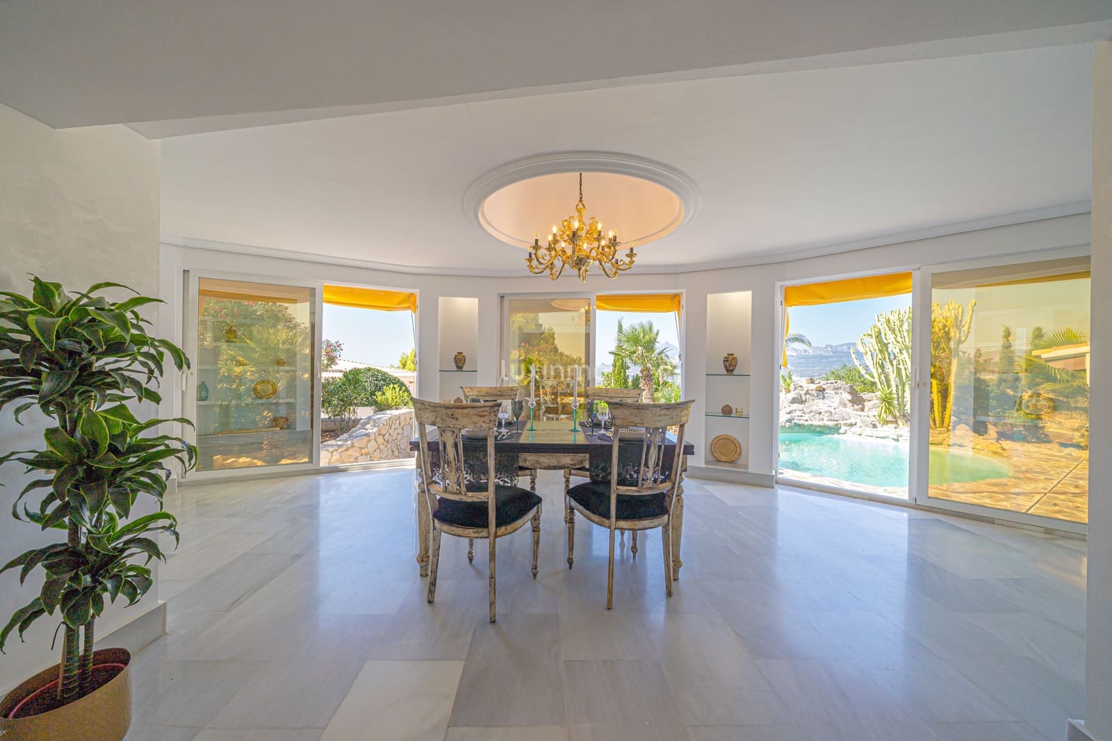 3 soverom Villa til salgs i Altea med svømmebasseng garasje - € 1 200 000 (Ref: 10079373)