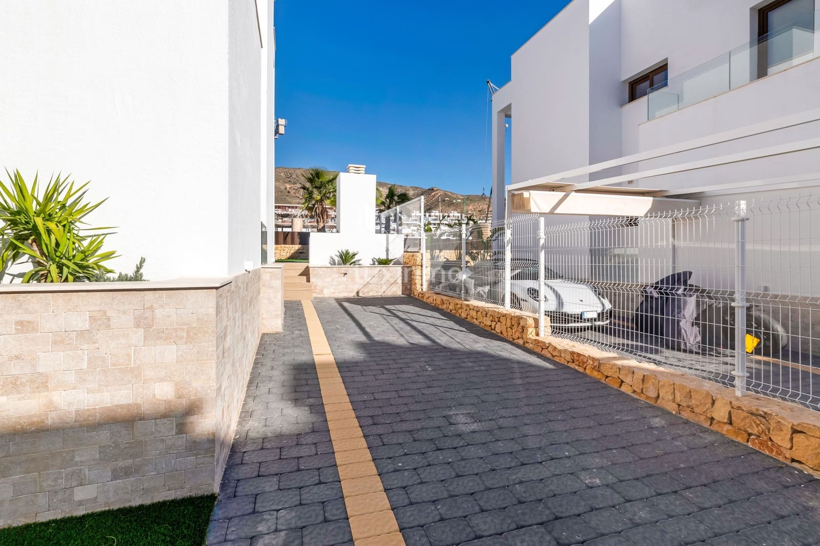 4 sypialnia Willa na sprzedaż w Finestrat z basenem garażem - 865 000 € (Ref: 10079374)