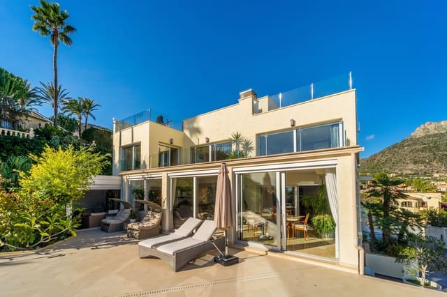 Chalet de 3 habitaciones en Maryvilla, Calpe / Calp en venta con piscina garaje - 4.200.000 € (Ref: 10079381)