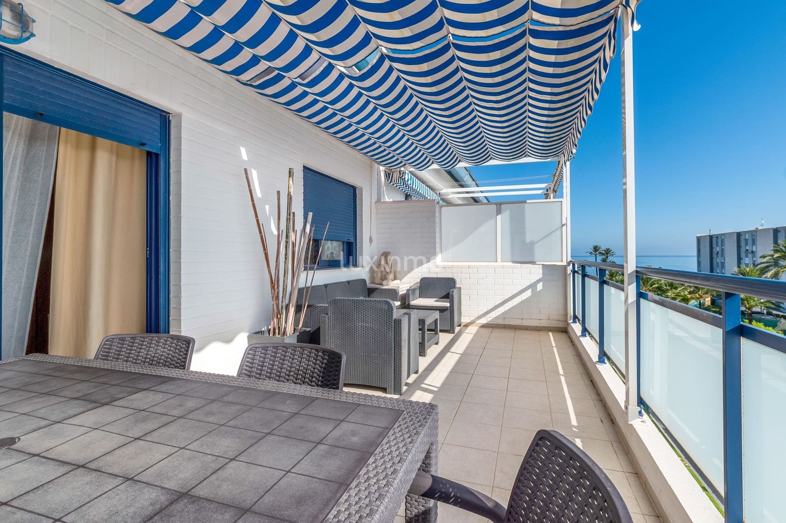 3 sypialnia Mieszkanie na sprzedaż w Denia z basenem garażem - 495 000 € (Ref: 10079385)