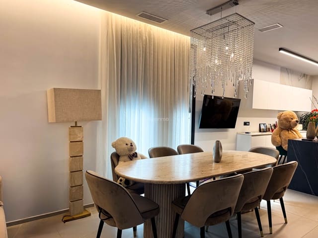 Chalet de 5 habitaciones en Benidorm en alquiler con piscina garaje - 4.995 € (Ref: 10079386)