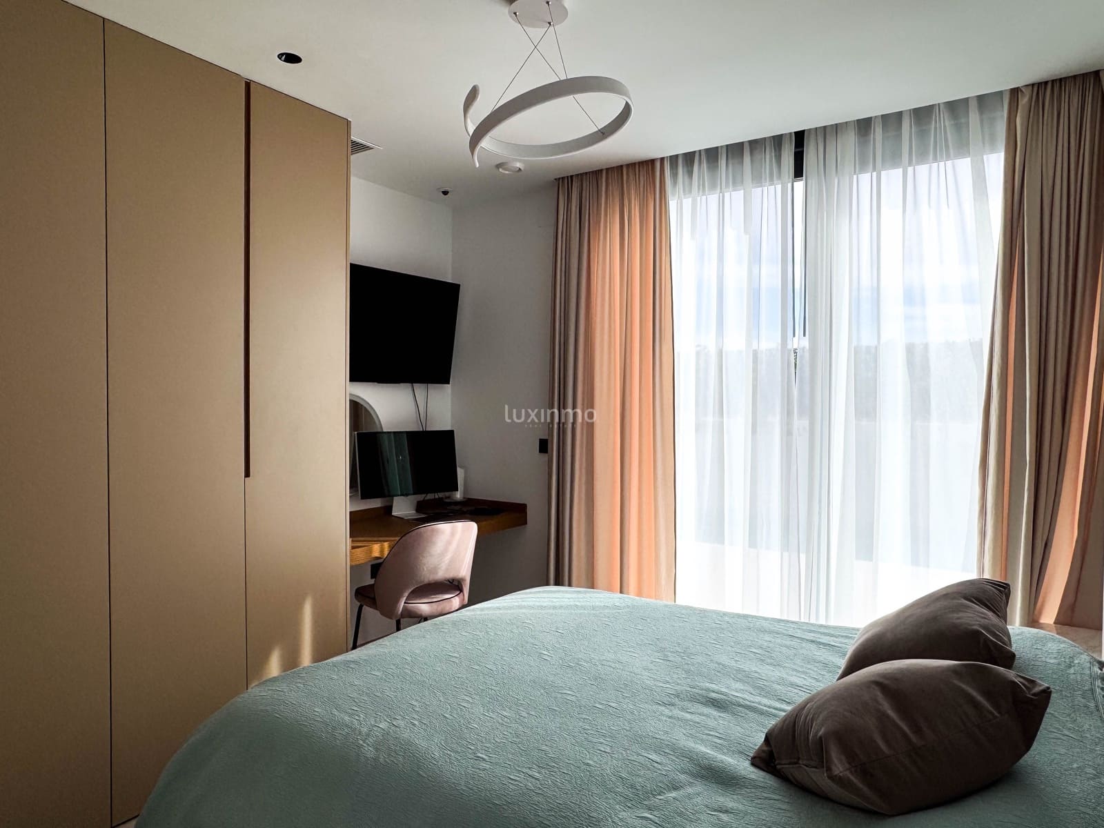 Chalet de 5 habitaciones en Benidorm en alquiler con piscina garaje - 4.995 € (Ref: 10079386)