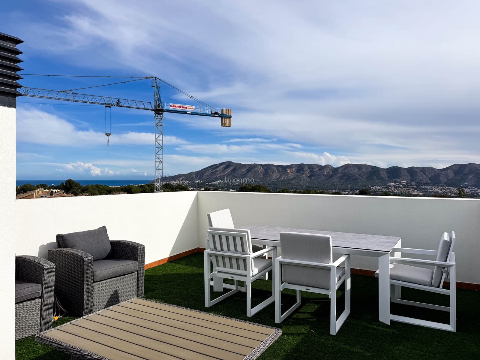 Chalet de 5 habitaciones en Benidorm en alquiler con piscina garaje - 4.995 € (Ref: 10079386)