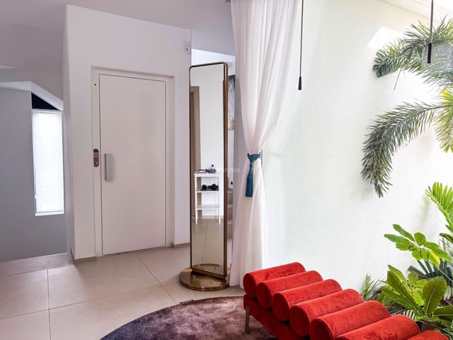 Chalet de 5 habitaciones en Benidorm en alquiler con piscina garaje - 4.995 € (Ref: 10079386)