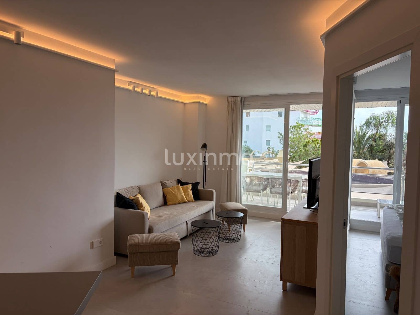 1 bedroom Apartment for sale in Ibiza / Eivissa town with pool - € 550,000 (Ref: 10079387)