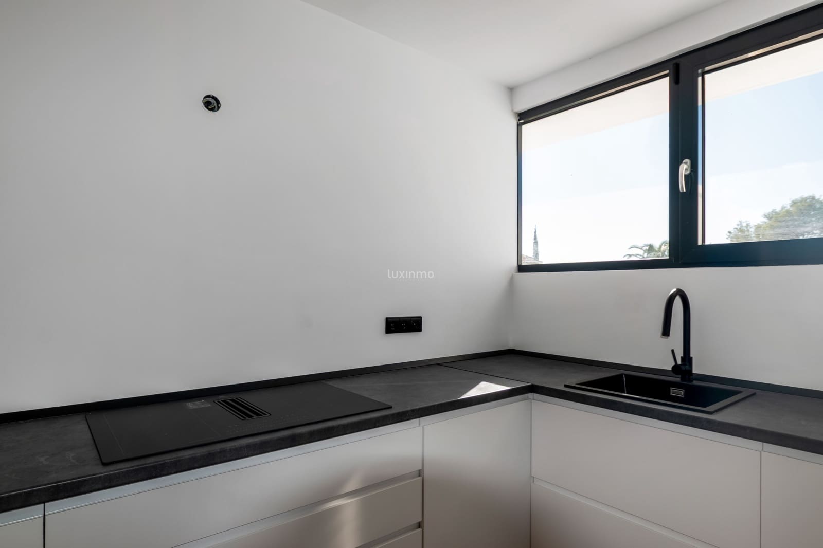 Chalet de 3 habitaciones en Altea en venta con piscina garaje - 838.111 € (Ref: 10079397)
