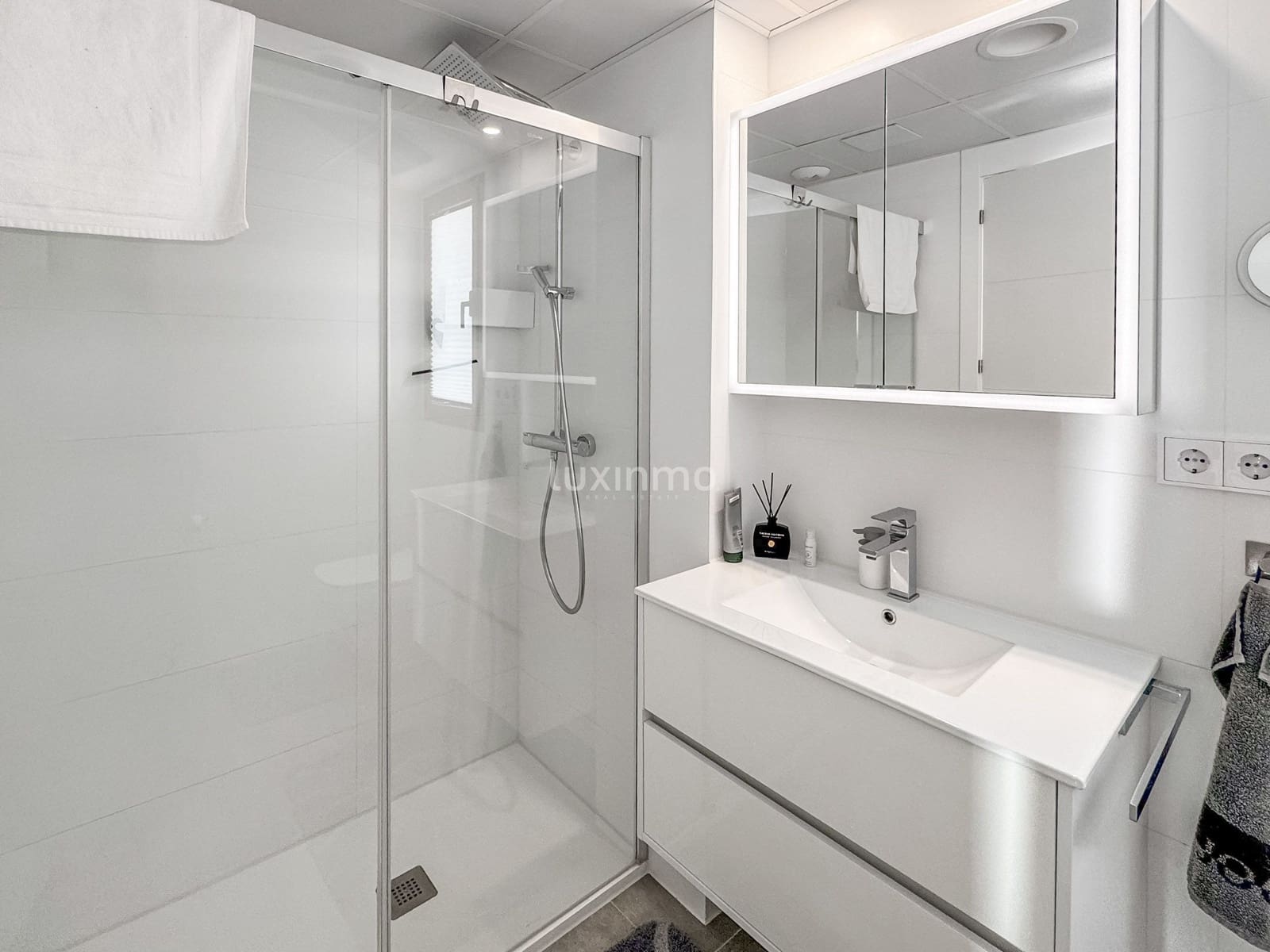 3 sypialnia Apartament na sprzedaż w Finestrat z basenem garażem - 689 000 € (Ref: 10079408)