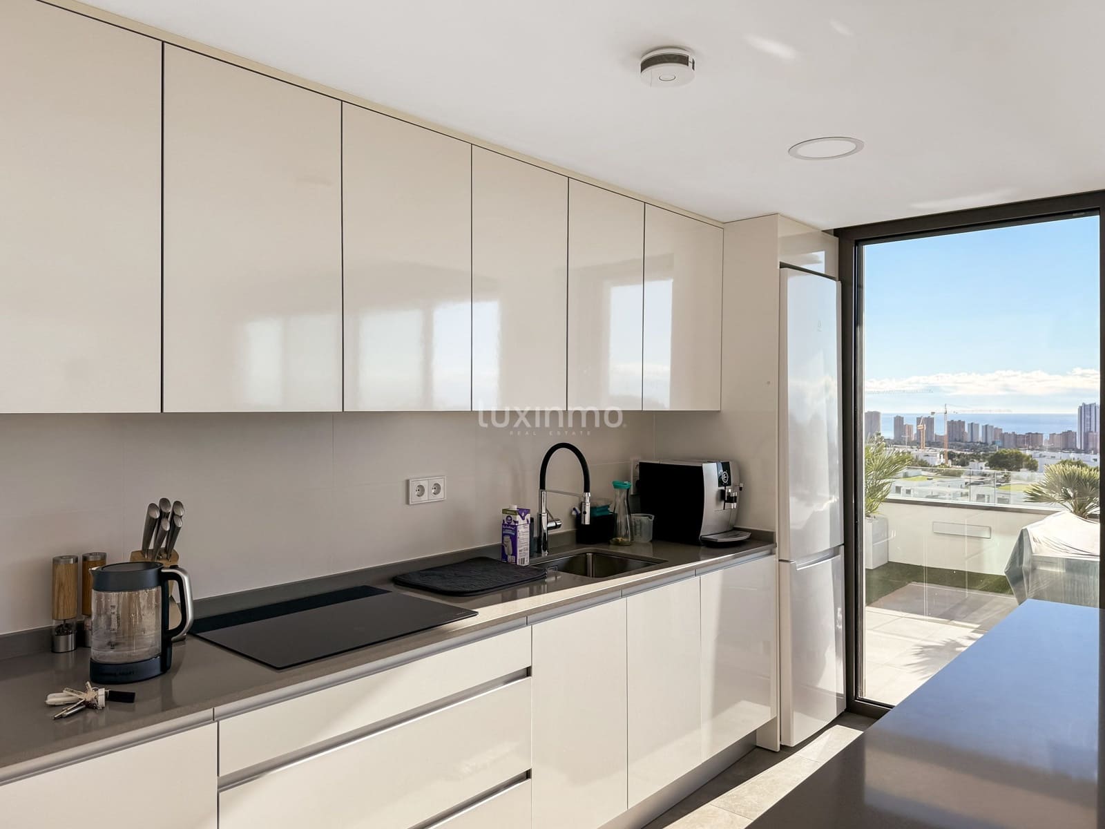 3 sypialnia Apartament na sprzedaż w Finestrat z basenem garażem - 689 000 € (Ref: 10079408)