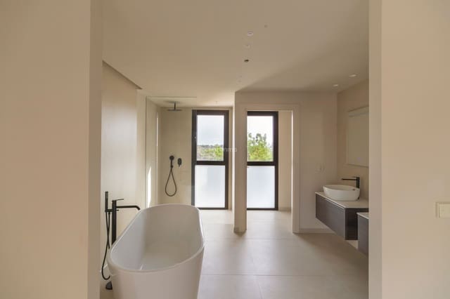 3 soverom Villa til salgs i Teulada Pueblo, Teulada-Moraira med svømmebasseng garasje - € 1 690 000 (Ref: 10079414)