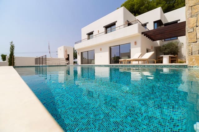 3 soverom Villa til salgs i Teulada Pueblo, Teulada-Moraira med svømmebasseng garasje - € 1 690 000 (Ref: 10079414)